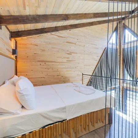 Hotel Peaceful Bungalow In Nature W Garden In 4*